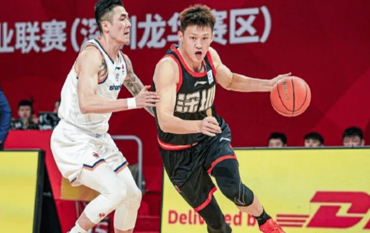 kaiyun-深圳分享今日赛场精彩图集：主场战胜上海，终结对手九连胜