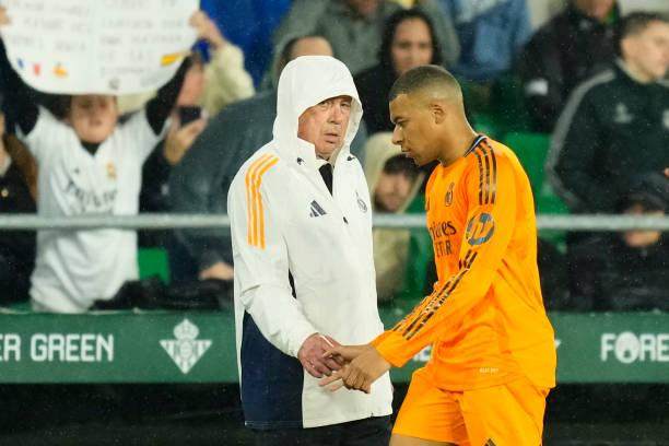 开云体育官网-安切洛蒂：半场丢失球权27次！这种状态打马竞没戏