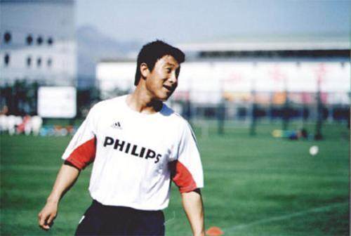 开云体育下载-大连7冠功勋张恩华去世！甲A金球奖得主曾留洋英国