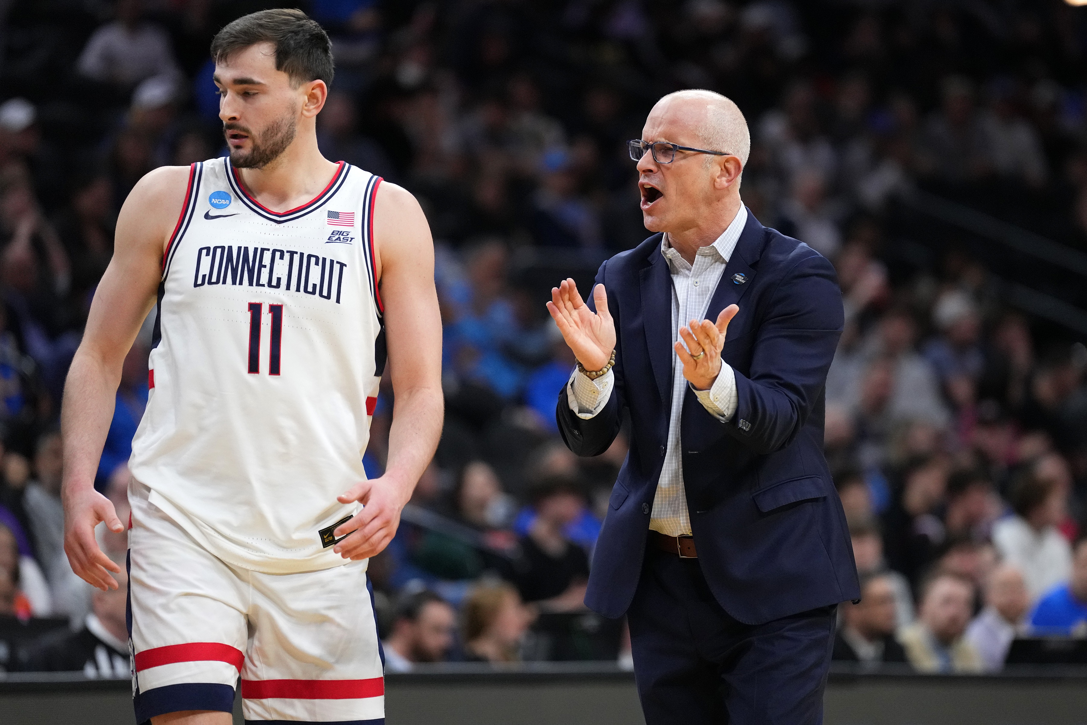 开云-次轮行情！卡拉班14中5拿到17分11板2助2断难阻球队失利